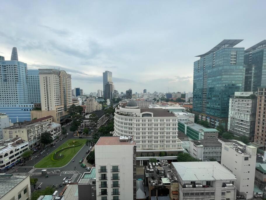 The Rixx Lovely Apartment@D1/Pool/Gym/Netflix Ho Chi Minh City Exterior photo