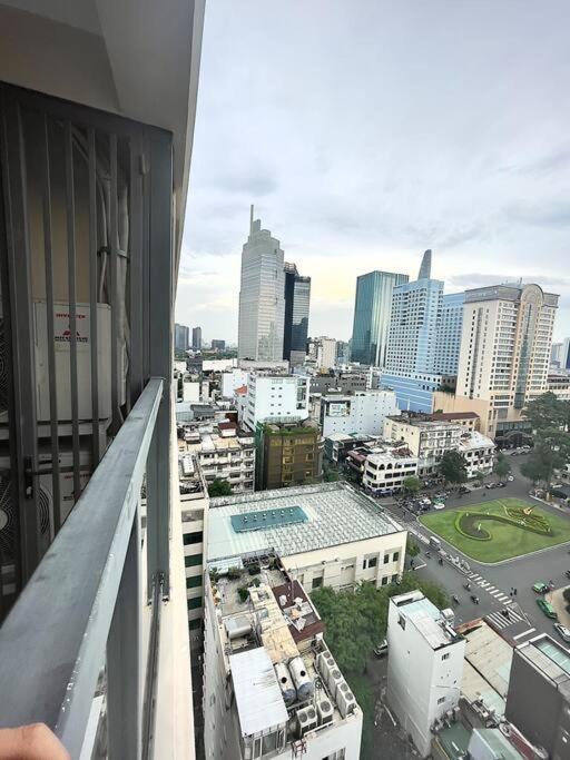 The Rixx Lovely Apartment@D1/Pool/Gym/Netflix Ho Chi Minh City Exterior photo